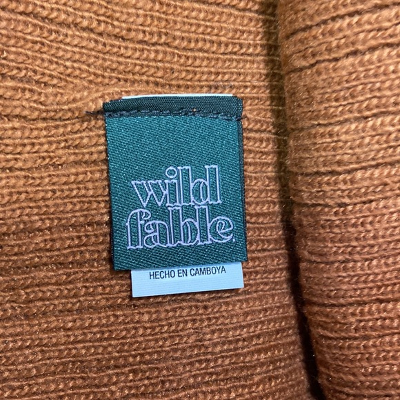 Women’s Wild Fable floral hand-embroidered beanie hat. One size. Handmade by me. - Picture 6 of 8